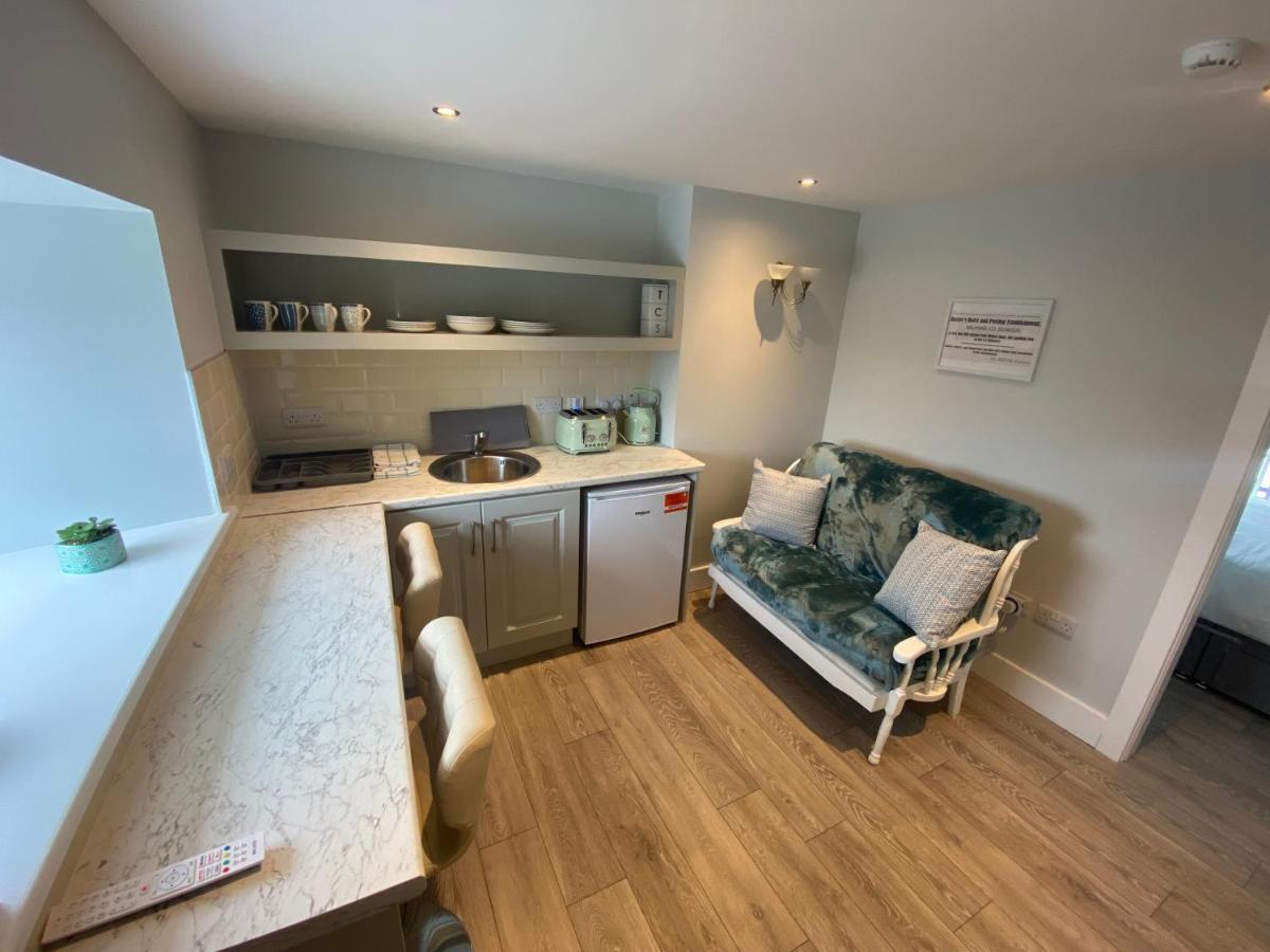 Baxters Apartments Milford Extérieur photo